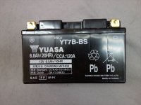 バッテリー　YT7B-BS